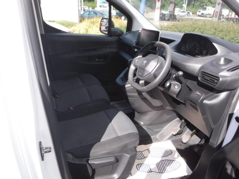 PEUGEOT PARTNER