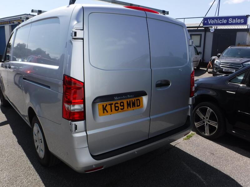 MERCEDES-BENZ VITO