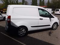 FORD TRANSIT COURIER