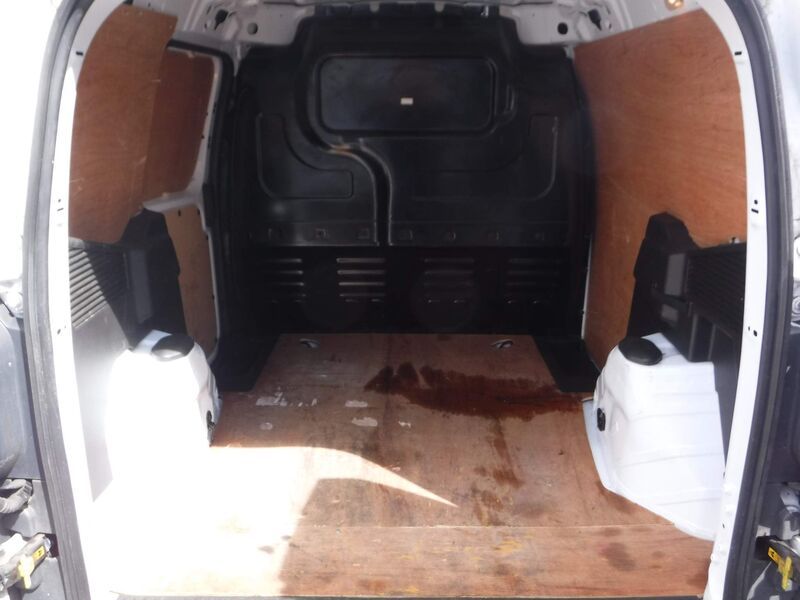 FORD TRANSIT COURIER