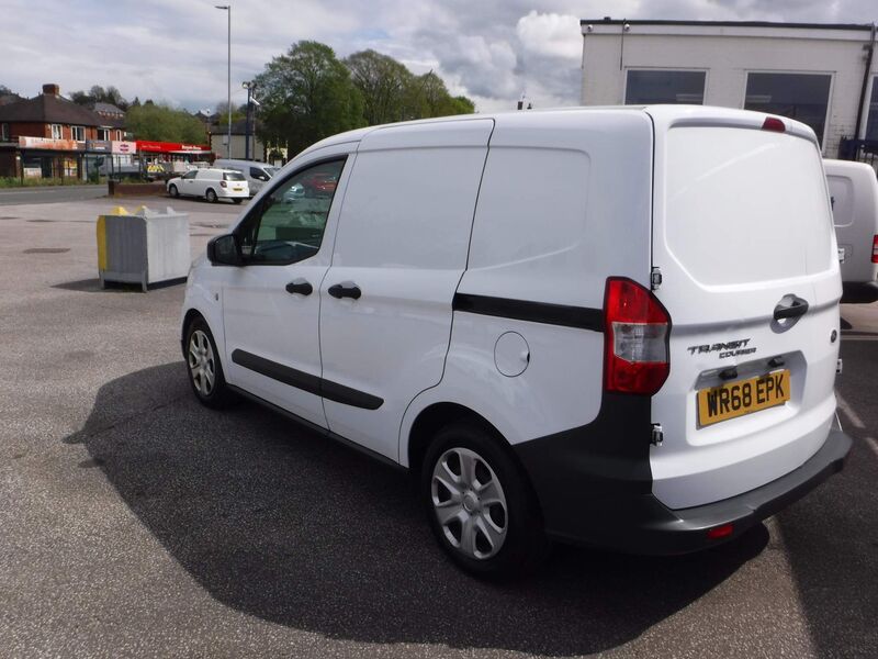 FORD TRANSIT COURIER