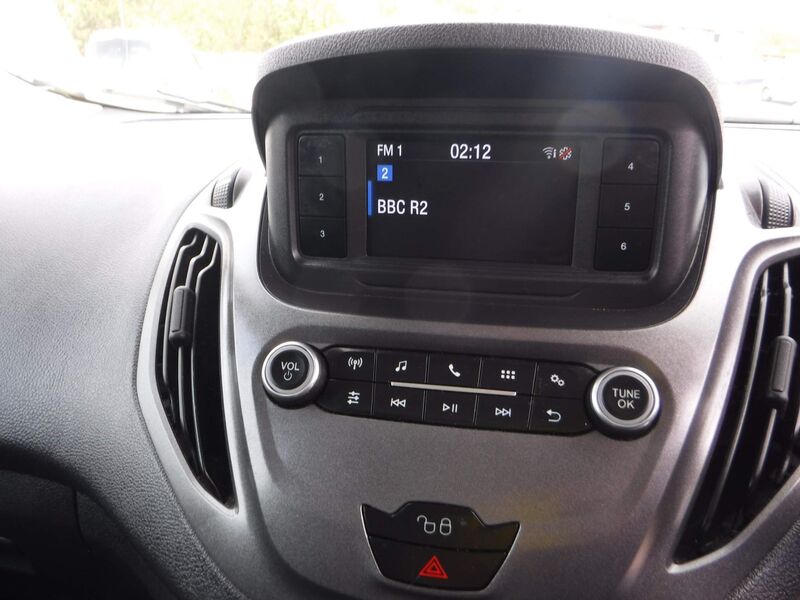 FORD TRANSIT COURIER